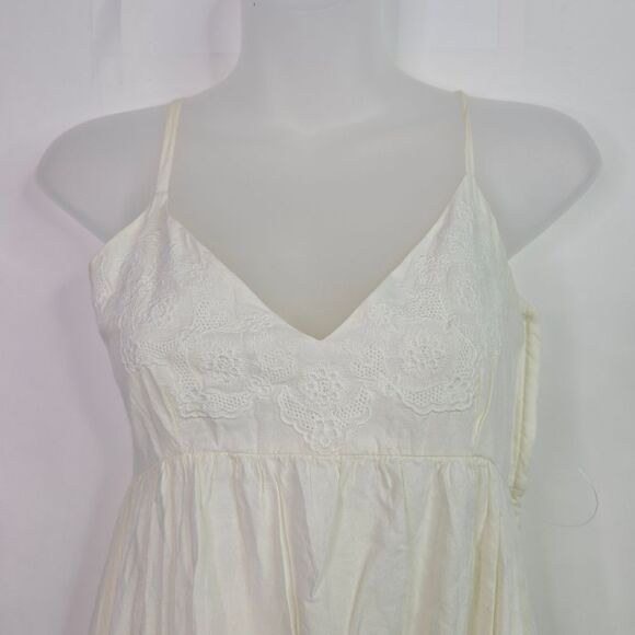 4/$35 H&M Divided Off White Embroidered Tiered Maxi Dress - Picture 5 of 7